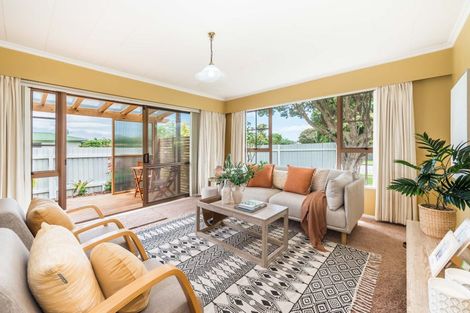 Photo of property in 2b Tawa Street, Waikanae, 5036
