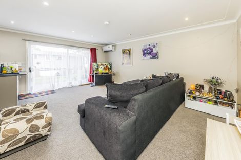 Photo of property in 2/30 Takanini Road, Takanini, 2112