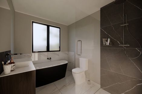 Photo of property in 2 Paapaka Way, Waiuku, 2123