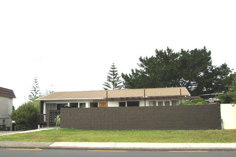 Photo of property in 16 Glamorgan Drive, Torbay, Auckland, 0630
