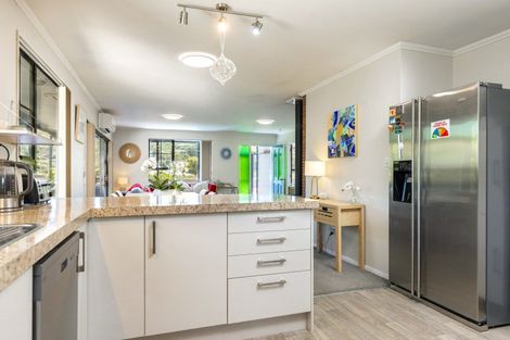 Photo of property in 168 Waikawa Road, Picton, 7220