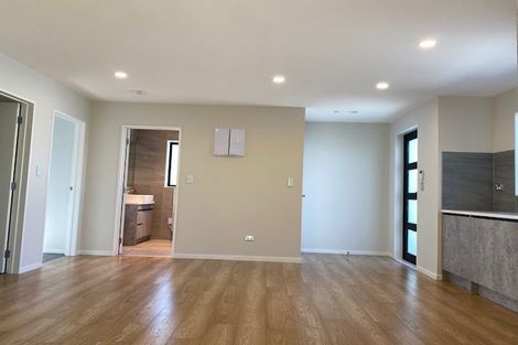 Photo of property in 4 Gill Avenue, Te Atatu Peninsula, Auckland, 0610
