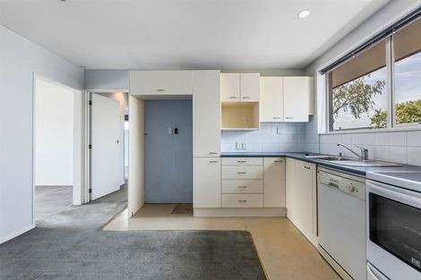 Photo of property in 15 Chipping Lane, Redwood, Christchurch, 8051