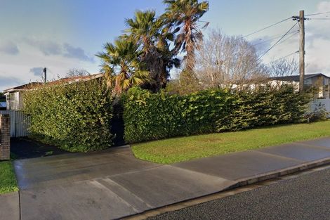 Photo of property in 11 Roberts Road, Te Atatu South, Auckland, 0610