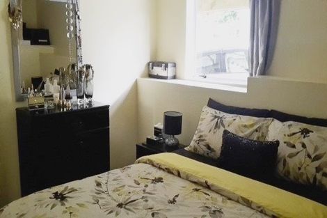 Photo of property in 55 Gatman Street, Birkdale, Auckland, 0626