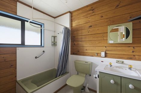 Photo of property in 8 Duncan Street, Waikawa Beach, Manakau, 5573