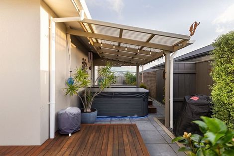 Photo of property in 3 Silicon Way, Fitzherbert, Palmerston North, 4410