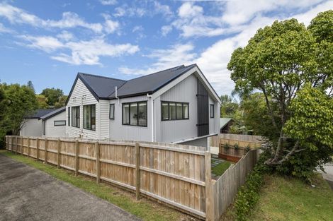Photo of property in 132a Stapleford Crescent, Browns Bay, Auckland, 0630