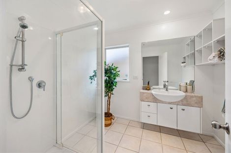 Photo of property in 67 Espalier Drive, Henderson, Auckland, 0612