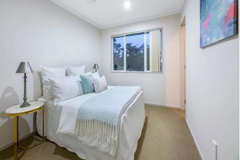 Photo of property in 72 Bur Oak Terrace, Schnapper Rock, Auckland, 0632