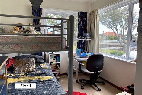 Photo of property in 2 Chard Street, Westown, New Plymouth, 4310