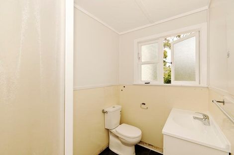 Photo of property in 39 Mcclintock Road, Massey, Auckland, 0614