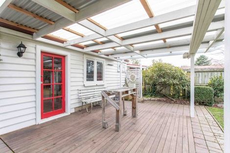 Photo of property in 9 Dampier Street, Woolston, Christchurch, 8023