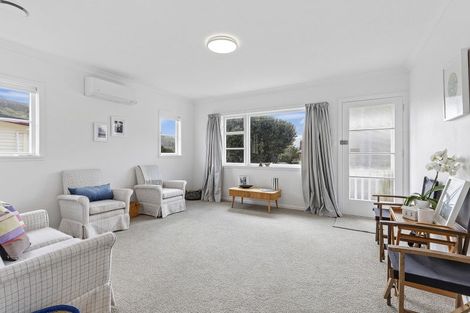 Photo of property in 45 The Drive, Tawa, Wellington, 5028