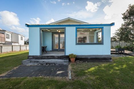 Photo of property in 283 Seaforth Road, Waihi Beach, 3611