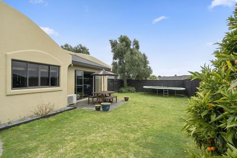 Photo of property in 144 Guildford Drive, Paraparaumu Beach, Paraparaumu, 5032