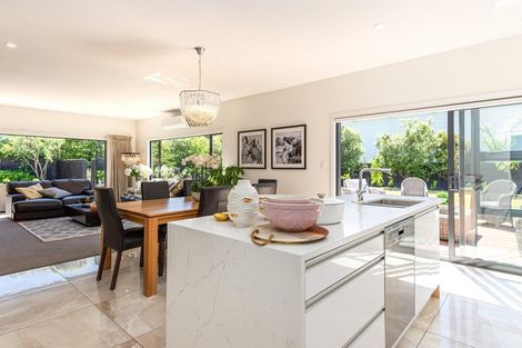 Photo of property in 8 Carnaby Close, St Albans, Christchurch, 8052