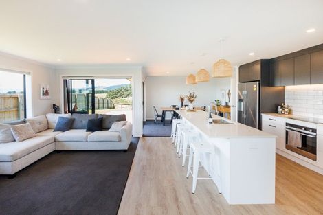 Photo of property in 50 Atlantic Drive, Fitzherbert, Palmerston North, 4410