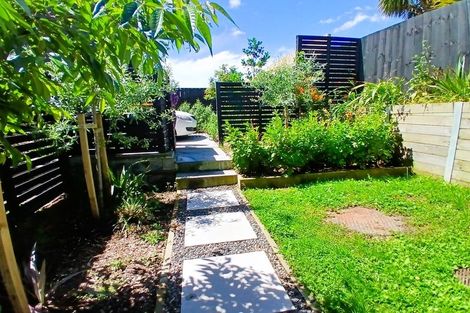 Photo of property in 53 Selo Street, Glen Eden, Auckland, 0602