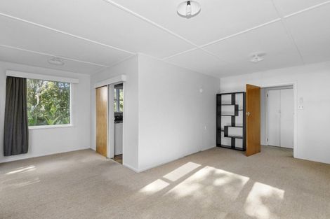 Photo of property in 5a Whitehouse Road, Titahi Bay, Porirua, 5022