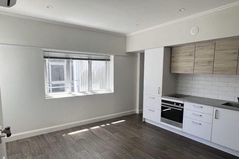Photo of property in Fountain Court, 48u8 Oriental Parade, Oriental Bay, Wellington, 6011