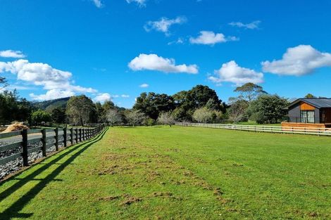 Photo of property in 6 Bonnie Doon Place, Kauri, 0185