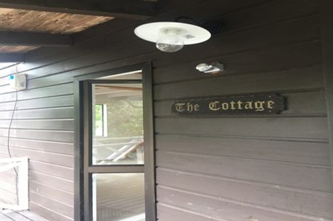 Photo of property in 1/11 Taipari Road, Te Atatu Peninsula, Auckland, 0610