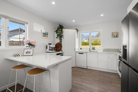 Photo of property in 37 Balrudry Street, Avonhead, Christchurch, 8042