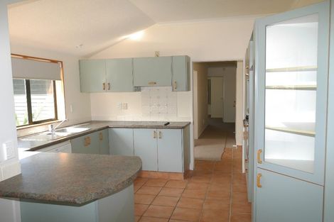 Photo of property in 77 Michael Road, Paraparaumu Beach, Paraparaumu, 5032