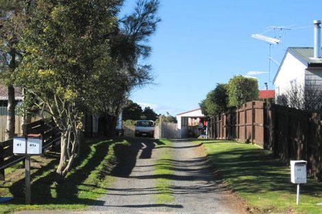 Photo of property in 39 Seaward Place, Wattle Downs, Auckland, 2103