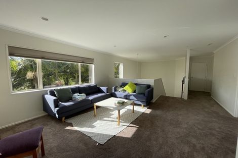 Photo of property in 12 Oakford Park Crescent, Greenhithe, Auckland, 0632