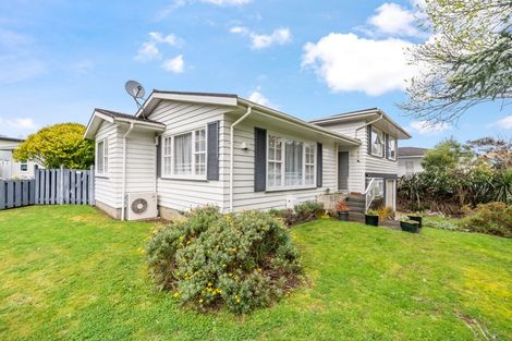 Photo of property in 8 Montana Road, Totara Park, Upper Hutt, 5018