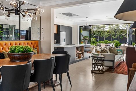 Photo of property in 10a Victoria Road, Devonport, Auckland, 0624