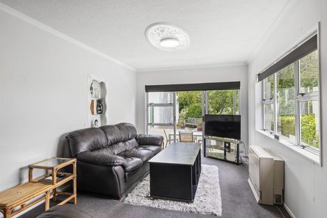 Photo of property in 14 Peace Avenue, Moturoa, New Plymouth, 4310