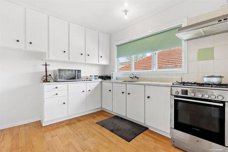Photo of property in 154 View Road, Sunnyvale, Auckland, 0612