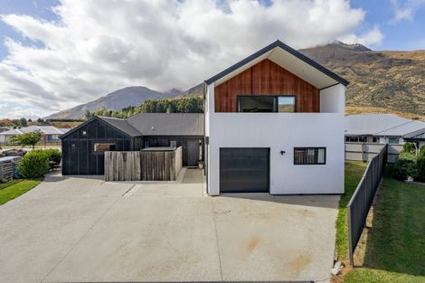 Photo of property in 13-13a Peppercorn Terrace, Lower Shotover, Queenstown, 9304