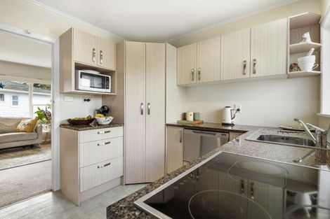 Photo of property in 18a Eversleigh Road, Belmont, Auckland, 0622