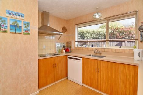 Photo of property in 11 Ludecke Place, Sockburn, Christchurch, 8042