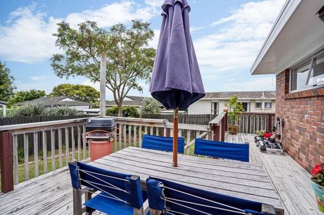 Photo of property in 2/123 Pigeon Mountain Road, Half Moon Bay, Auckland, 2012