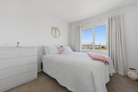 Photo of property in 11 Kamahi Crescent, Papamoa Beach, Papamoa, 3118