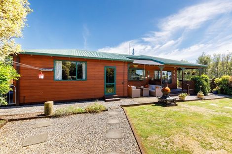 Photo of property in 537 Richmond Road, Lepperton, New Plymouth, 4373