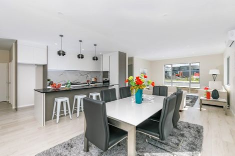Photo of property in 42 Schoolside Road, Kumeu, 0810