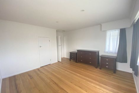 Photo of property in 100 Triangle Road, Massey, Auckland, 0614
