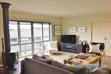Photo of property in 22 Longbeach Drive, Castlecliff, Whanganui, 4501