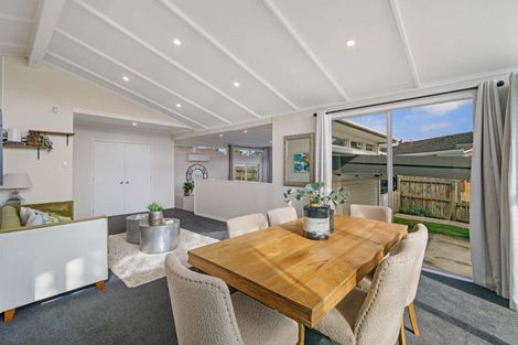 Photo of property in 47 Marvon Downs Avenue, Pakuranga Heights, Auckland, 2010