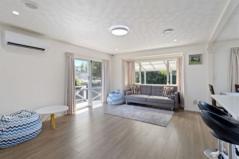 Photo of property in 1/10 May Avenue, Te Atatu South, Auckland, 0610