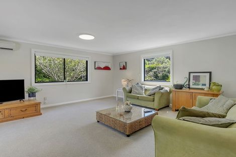 Photo of property in 34 Lincoln Avenue, Tawa, Wellington, 5028