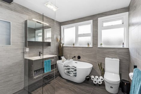 Photo of property in 7 Gregan Crescent, Burnside, Christchurch, 8053