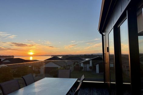 Photo of property in 50 Bert Wall Drive, Omokoroa, 3114