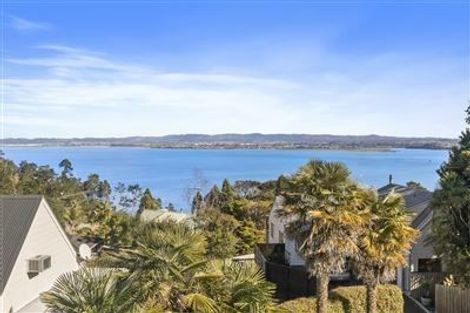 Photo of property in 16 Mayall Avenue, Beach Haven, Auckland, 0626